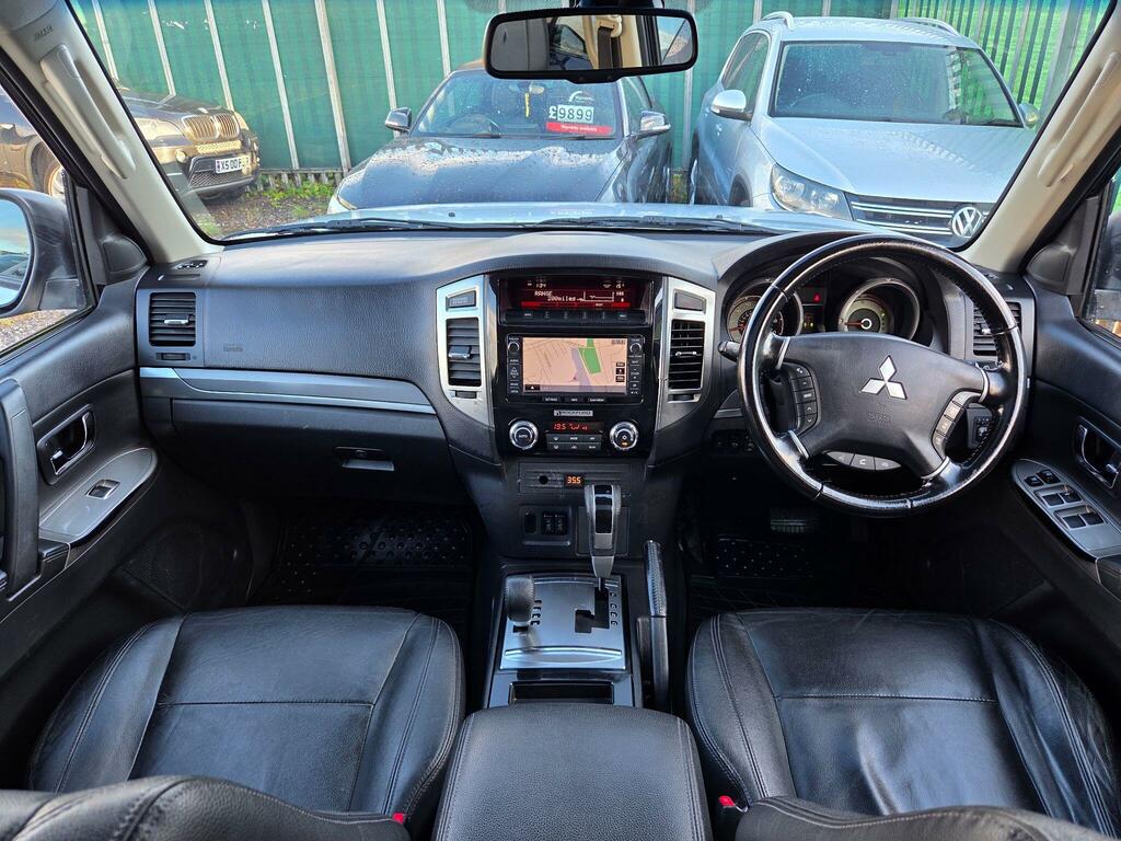 Mitsubishi Shogun Suv White #8