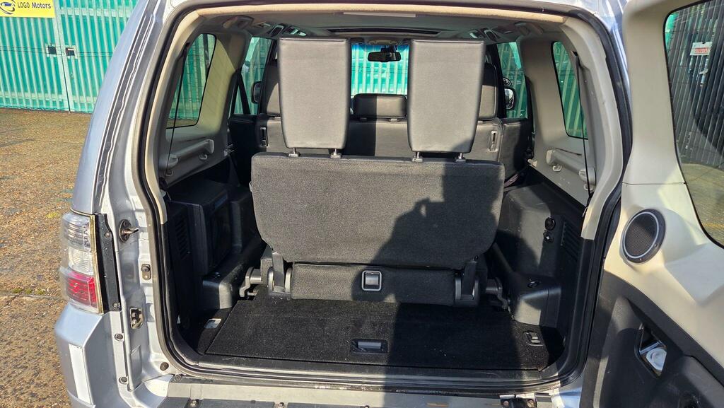 Mitsubishi Shogun Suv White #23