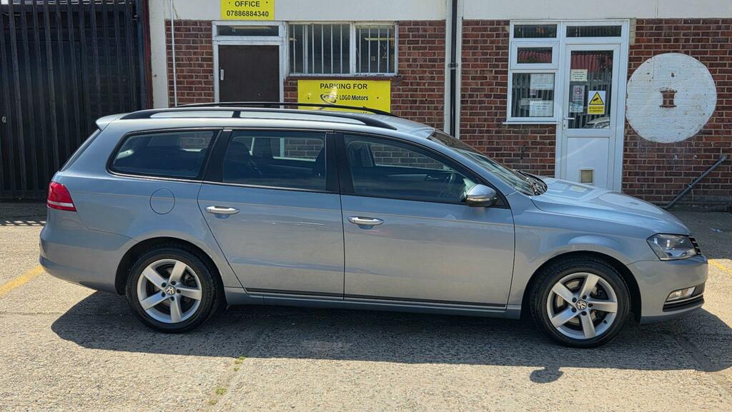 Volkswagen Passat Estate Grey #6