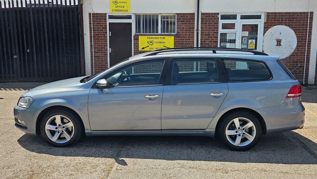 Volkswagen Passat Estate Grey #5