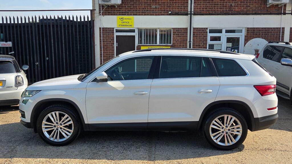 Skoda Kodiaq Suv White #4
