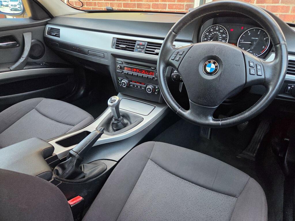 BMW 3 Series 2.0 320D Se Touring Euro 4 Black #14