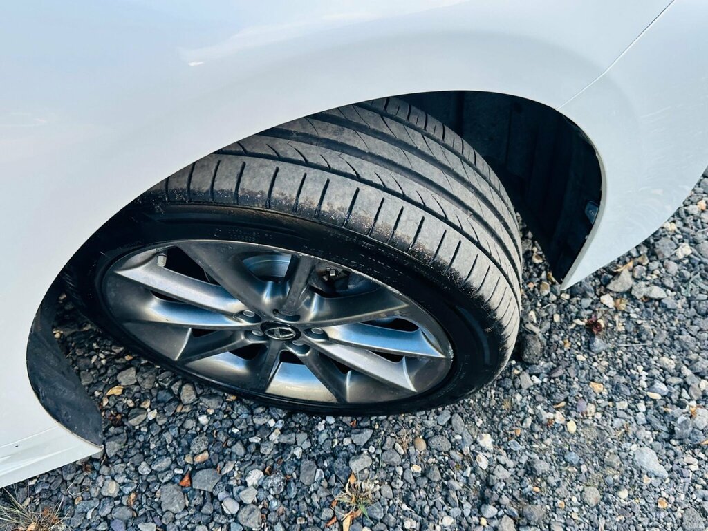 Lexus CT 1.8 200H Advance 136 Bhp-1 Former Keeper-last Black #28