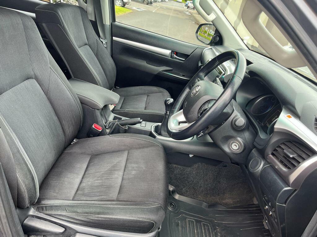 Toyota HILUX Active Pick Up 2.4 D-4d  #9