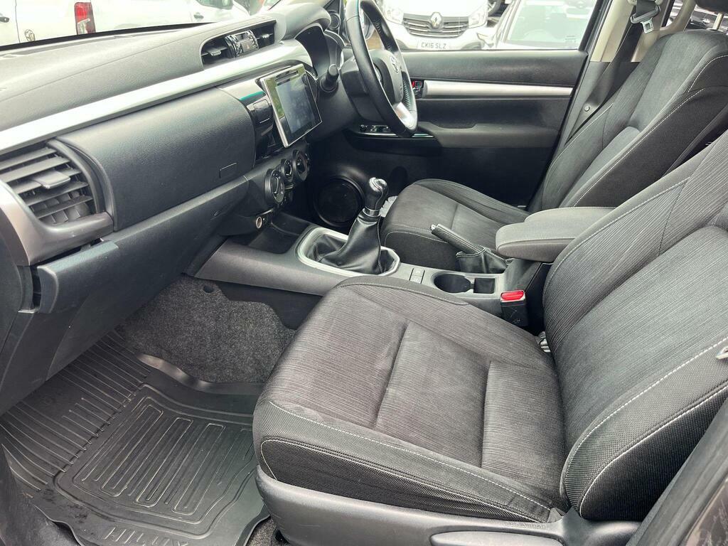 Toyota HILUX Active Pick Up 2.4 D-4d  #10