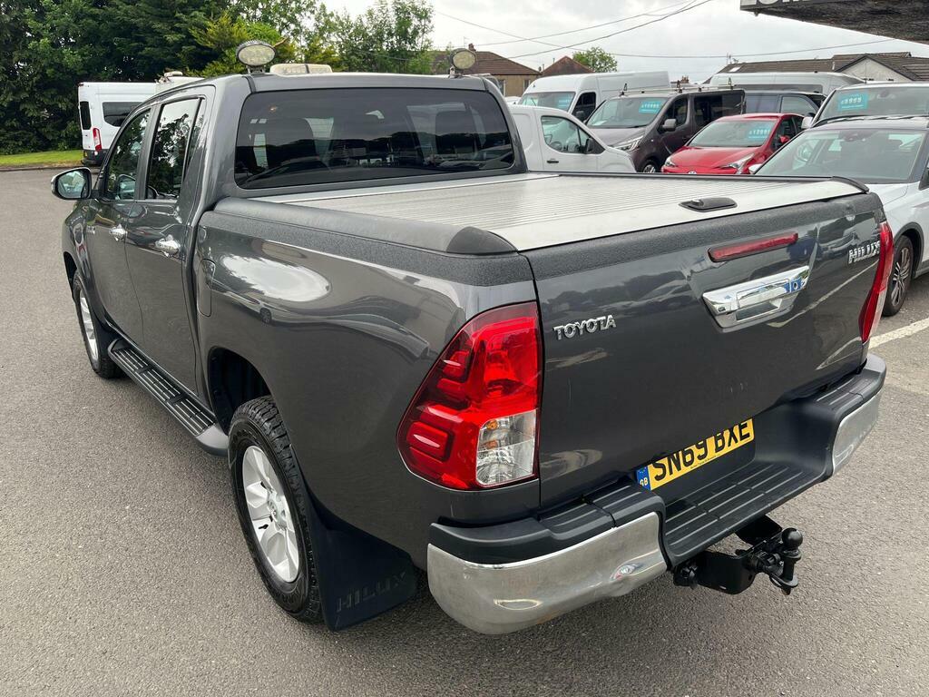 Toyota HILUX 2.4 D-4d Icon 4Wd Euro 6 Grey #3