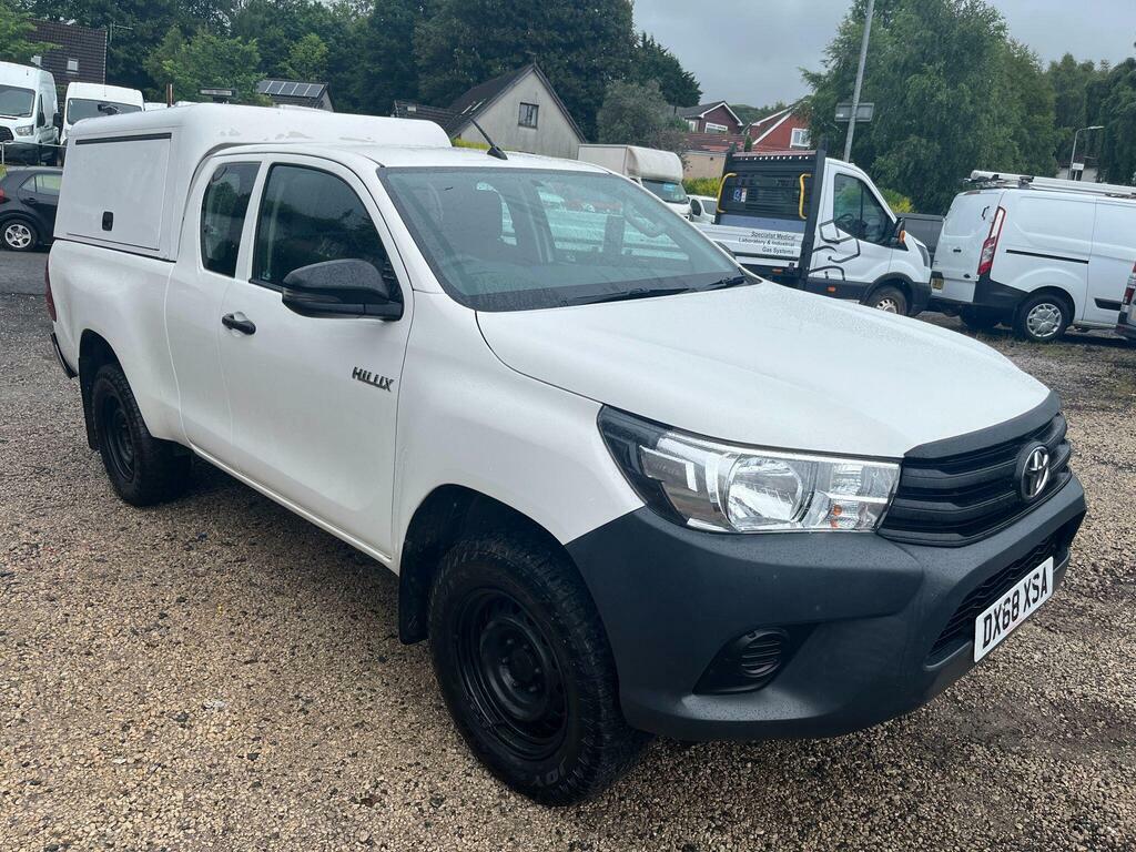 Toyota HILUX Active 4Wd Ecb White #8