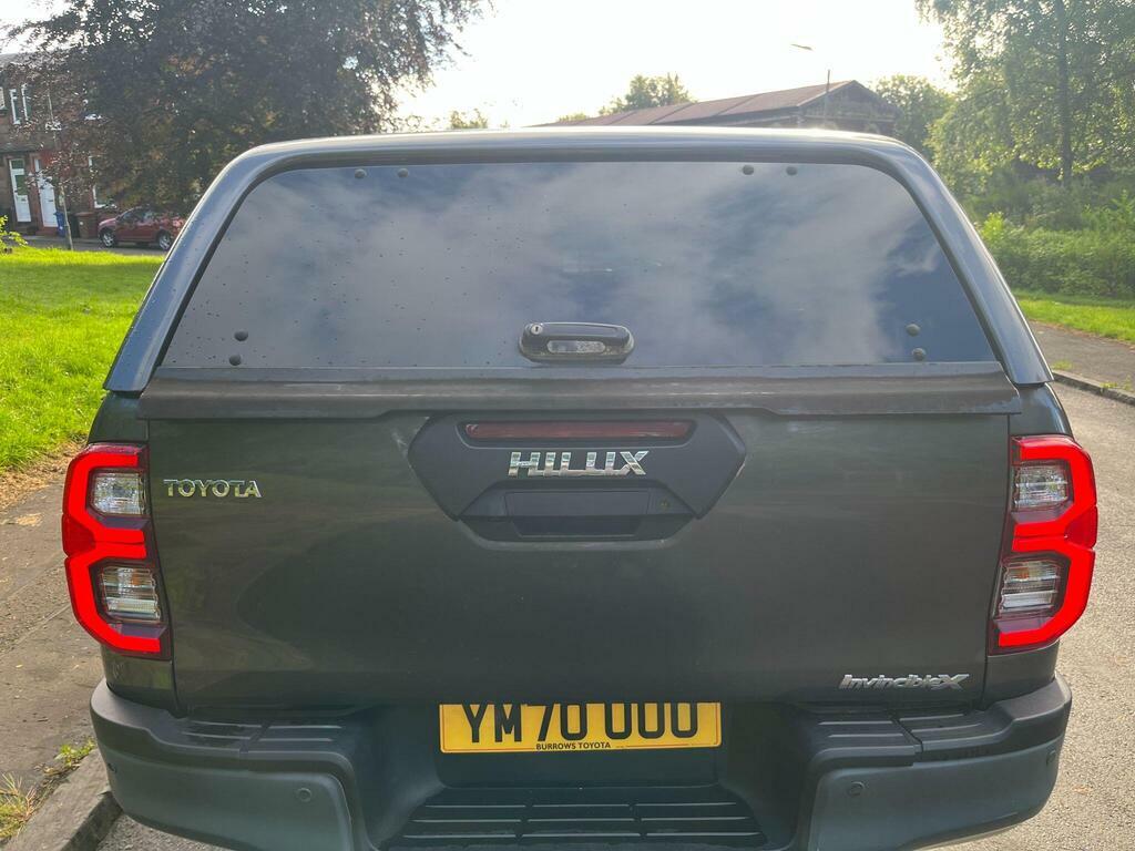 Toyota HILUX 2.8 D-4d Invincible X 4Wd Euro 6 S S Grey #3