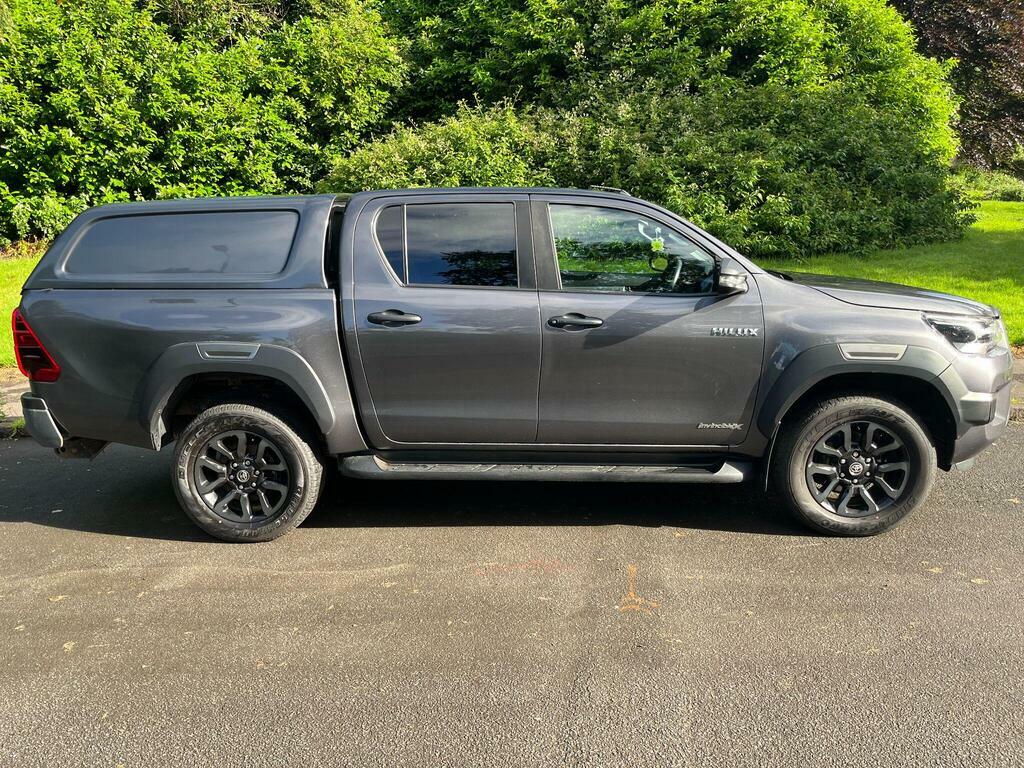 Toyota HILUX 2.8 D-4d Invincible X 4Wd Euro 6 S S Grey #2