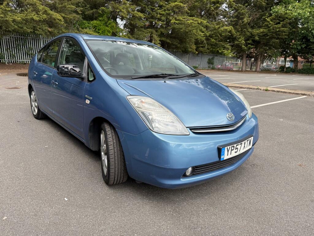 Toyota Prius 1.5 T4 Cvt Blue