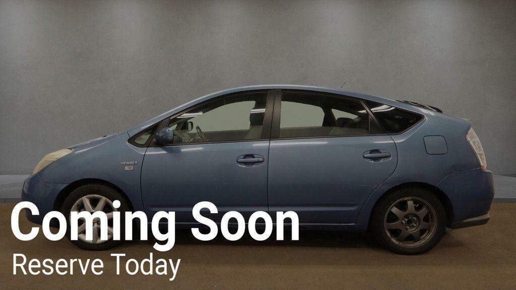 Toyota Prius 1.5 T4 Cvt Blue