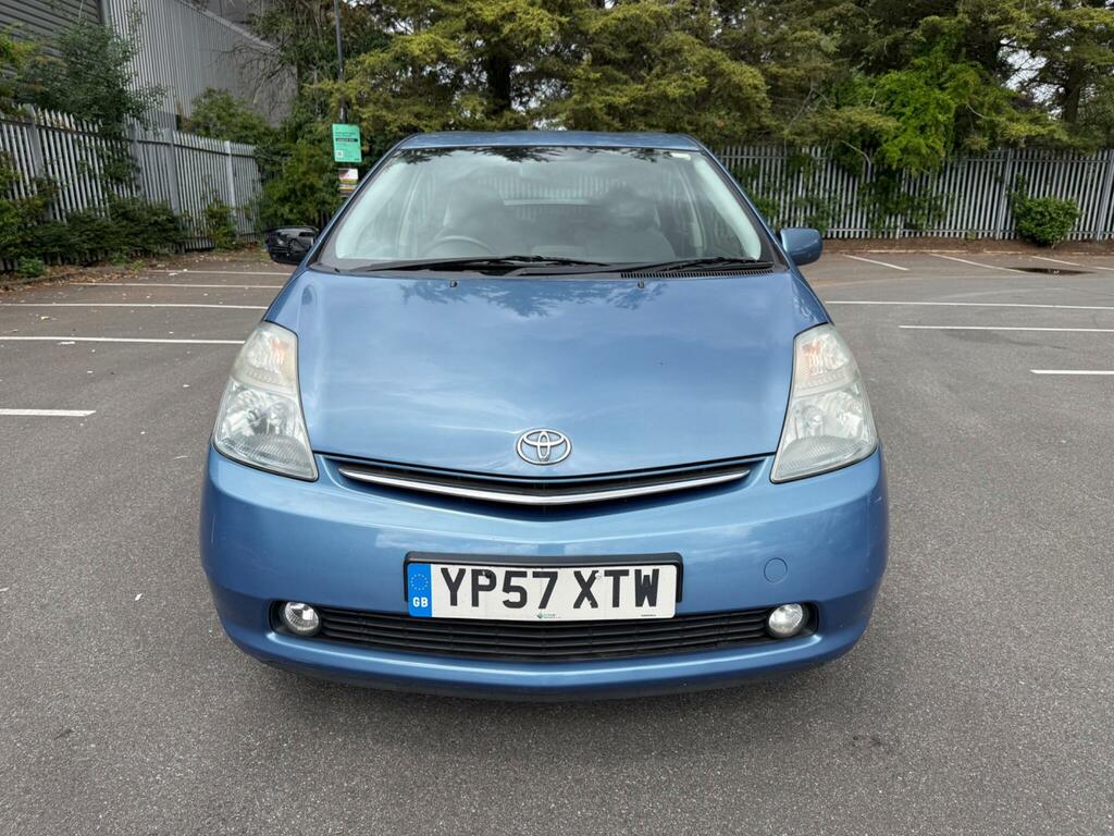 Toyota Prius 1.5 T4 Cvt Blue #2