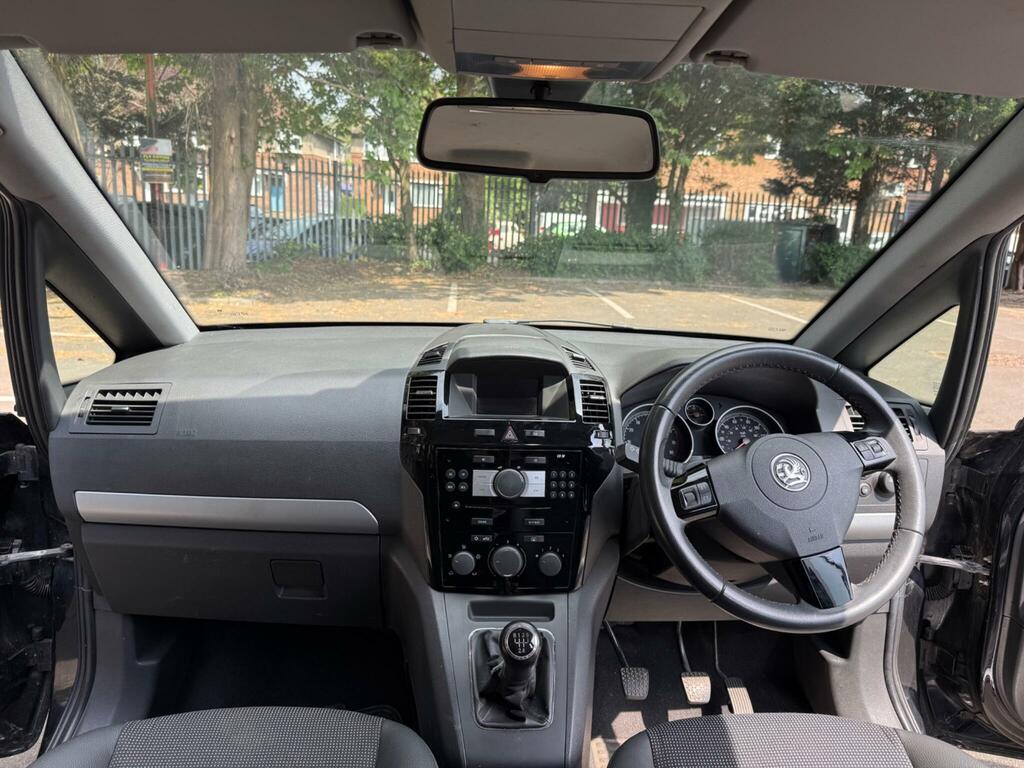 Vauxhall Zafira Exclusiv Black #9
