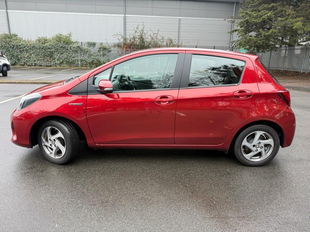 Toyota Yaris 1.5 Vvt-h Icon E-cvt Euro 6 CX64XNK Red #2