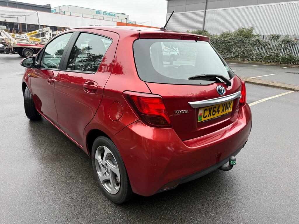 Toyota Yaris 1.5 Vvt-h Icon E-cvt Euro 6 CX64XNK Red #3