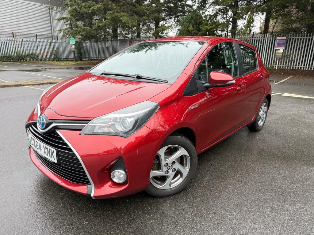 Toyota Yaris 1.5 Vvt-h Icon E-cvt Euro 6 CX64XNK Red