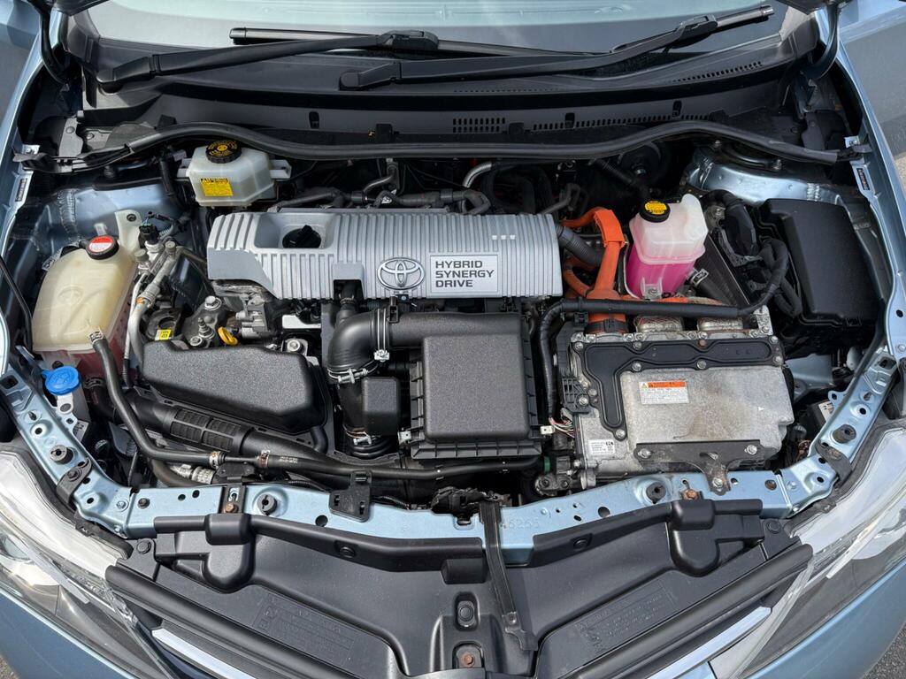 Toyota Auris Hatchback Grey #10