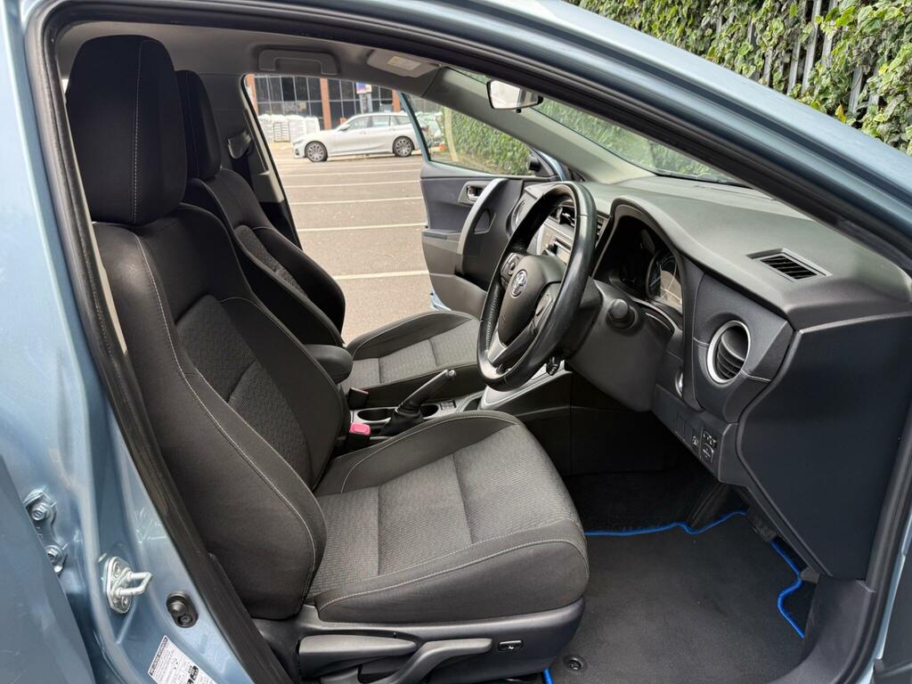 Toyota Auris Hatchback Grey #12