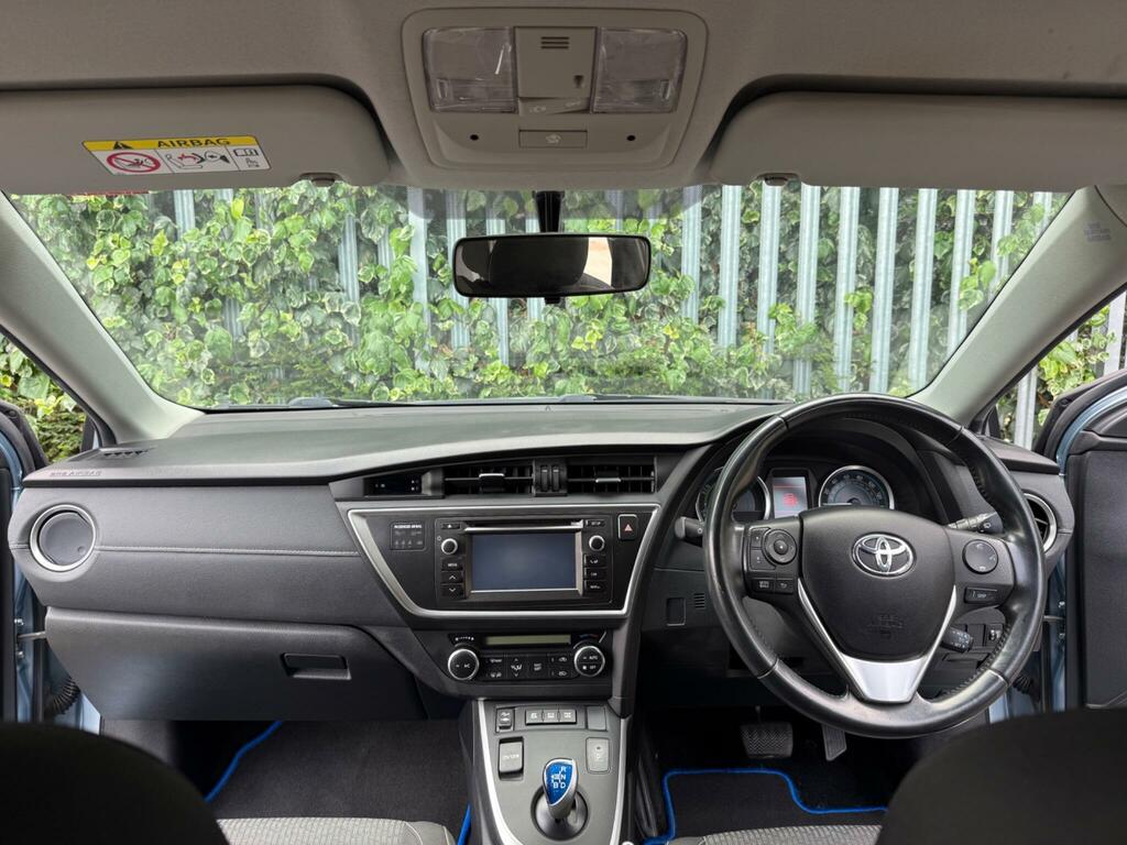 Toyota Auris Hatchback Grey #17