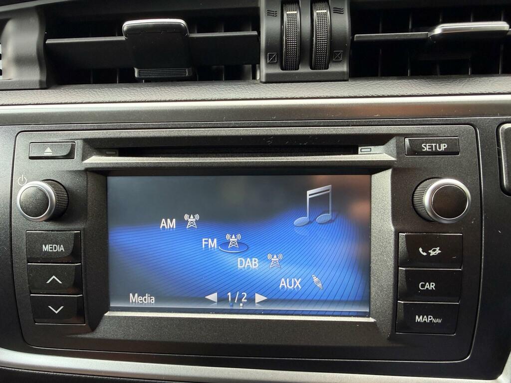 Toyota Auris 1.6 V-matic Icon Hatchback Multidrive S Black #23