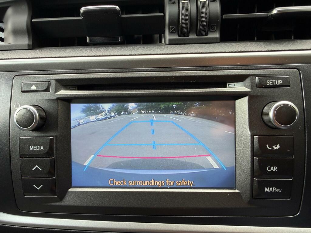 Toyota Auris 1.6 V-matic Icon Hatchback Multidrive S Black #26