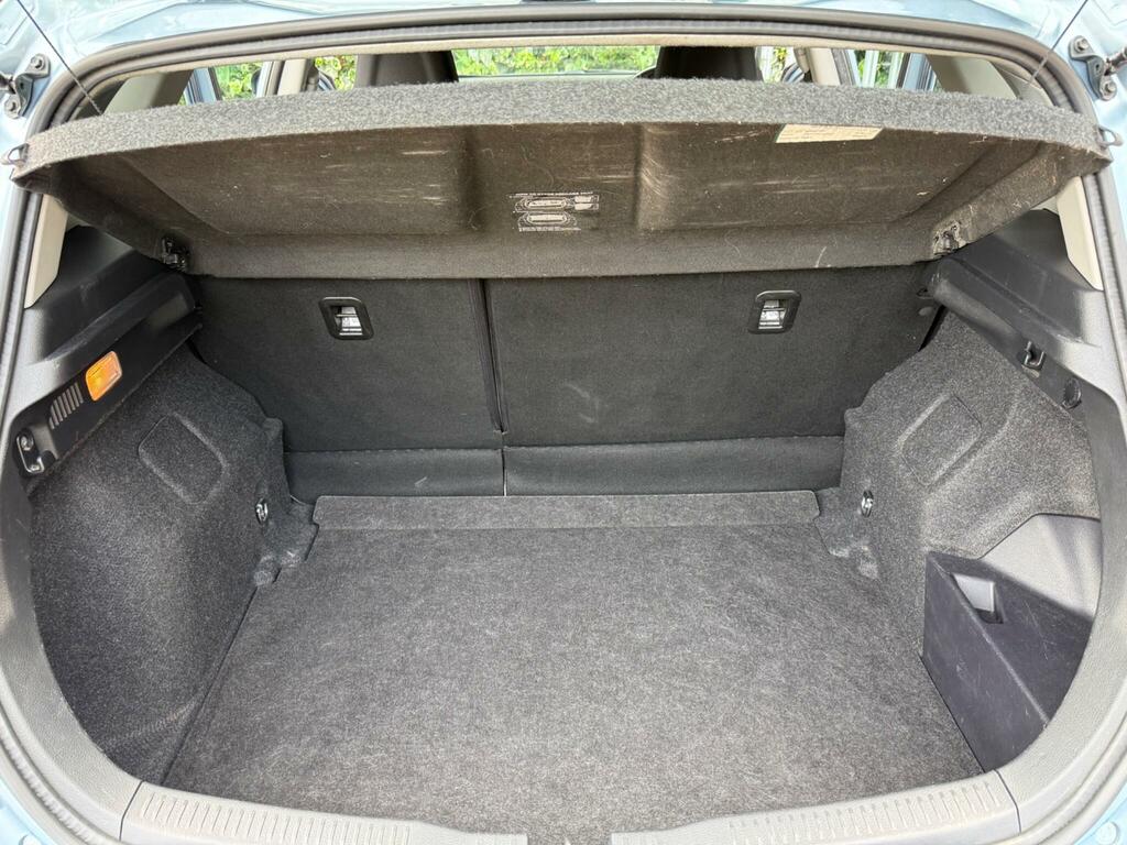 Toyota Auris 1.6 V-matic Icon Hatchback Multidrive S Black #14