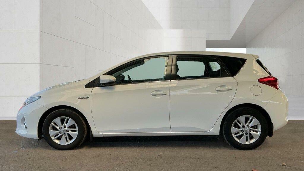 Toyota Auris 1.8 Vvt-h Icon Cvt Euro 5 Ss White #4