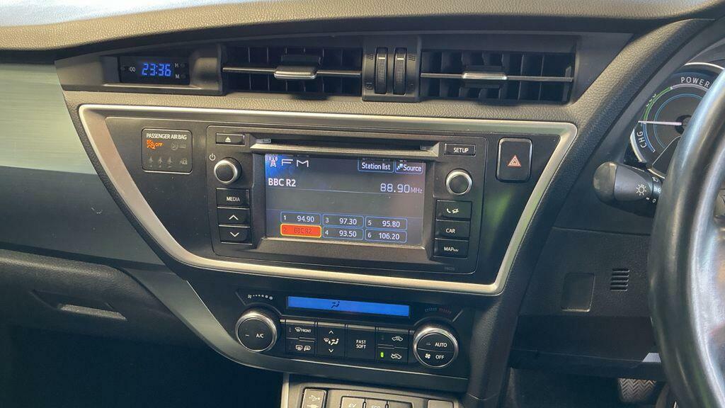 Toyota Auris Icon Black #9