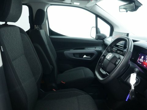 Vauxhall Combo Life Design XL White #33
