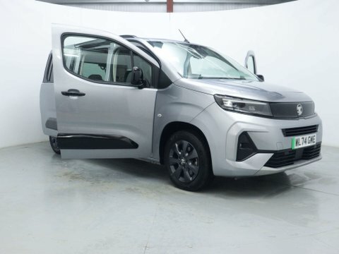 Vauxhall Combo Life Design XL White #43