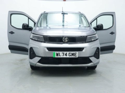 Vauxhall Combo Life Design XL White #44