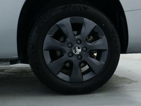 Vauxhall Combo Life Design XL White #12