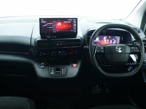 Vauxhall Combo Life Design XL White #19