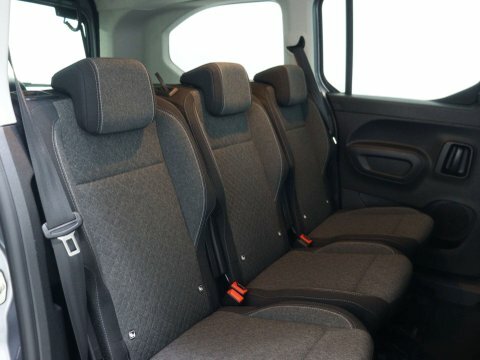 Vauxhall Combo Life Design XL White #40