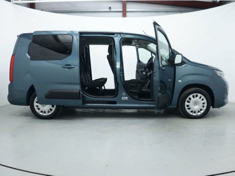 Vauxhall Combo Life Ultimate XL 136Ps Blue #52