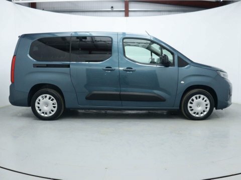 Vauxhall Combo Life Ultimate XL 136Ps Blue #8