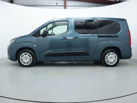 Vauxhall Combo Life Ultimate XL 136Ps Blue #4