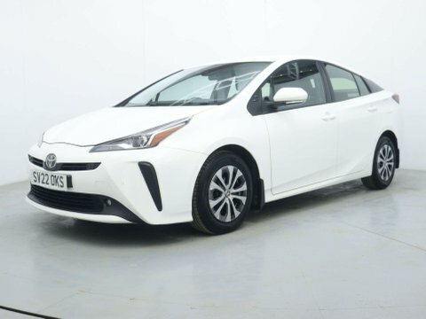 Toyota Prius Hatchback White #3