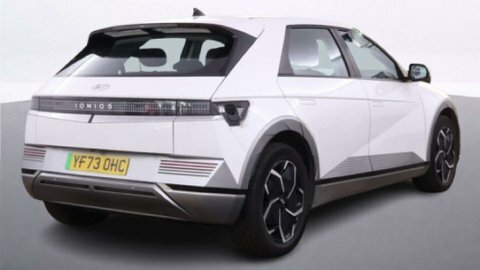 Hyundai Ioniq 5 Hatchback White #4
