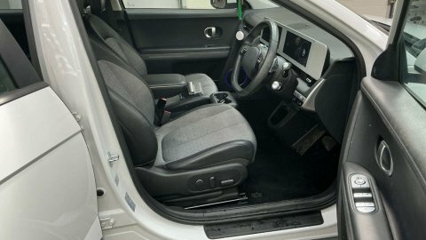Hyundai Ioniq 5 Hatchback White #6