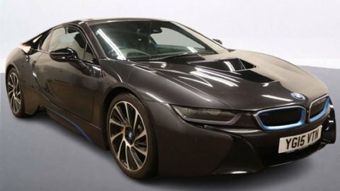 BMW i8 Coupe Blue