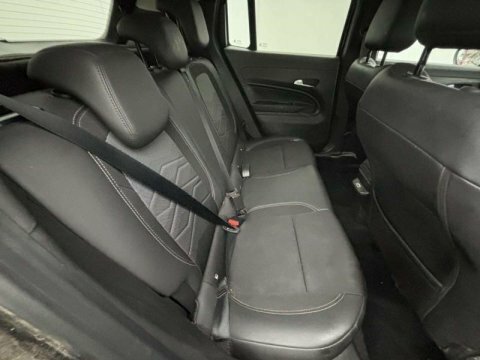 Jeep Avenger Suv Red #4