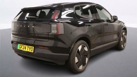 Volvo EX30 Suv Black #4