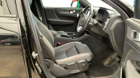 Volvo C40 Suv Black #6
