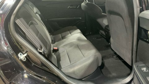 MG MG4 Hatchback Black #5