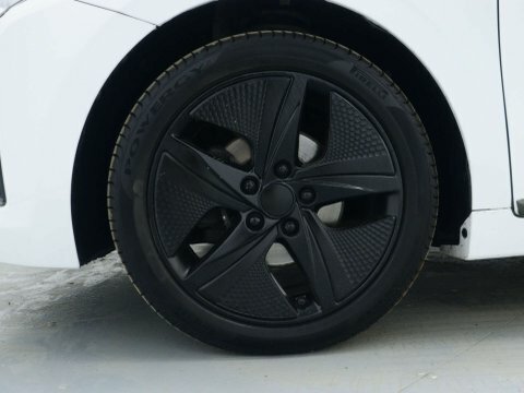 Hyundai Ioniq Hatchback #11