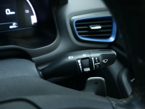 Hyundai Ioniq Hatchback #32