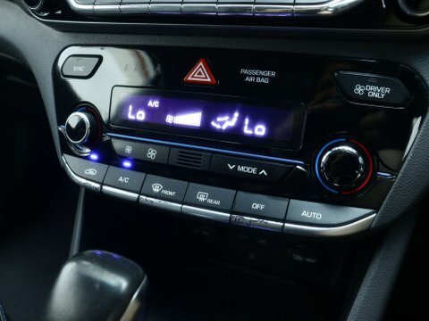 Hyundai Ioniq Hatchback #24