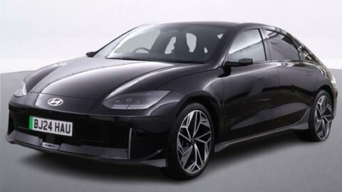Hyundai Ioniq 6 Saloon Black #2