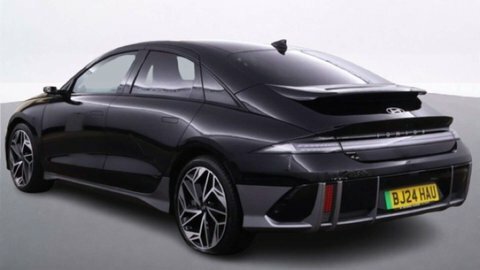 Hyundai Ioniq 6 Saloon Black #3